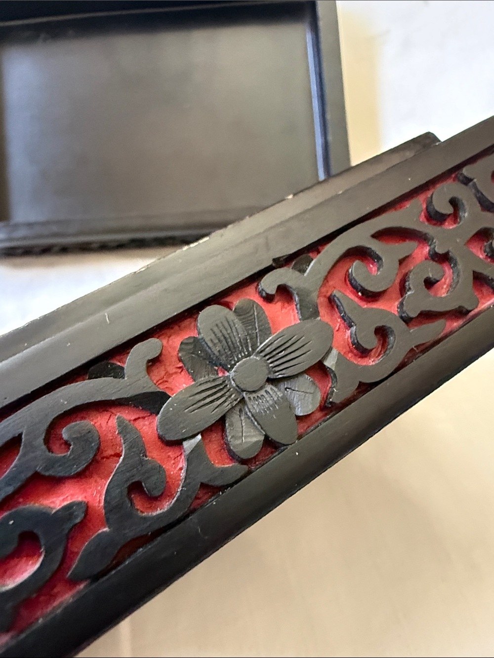 Antique Vintage Chinese Cinnabar red & black hand carver lacquer trinket box - Picture 6 of 11